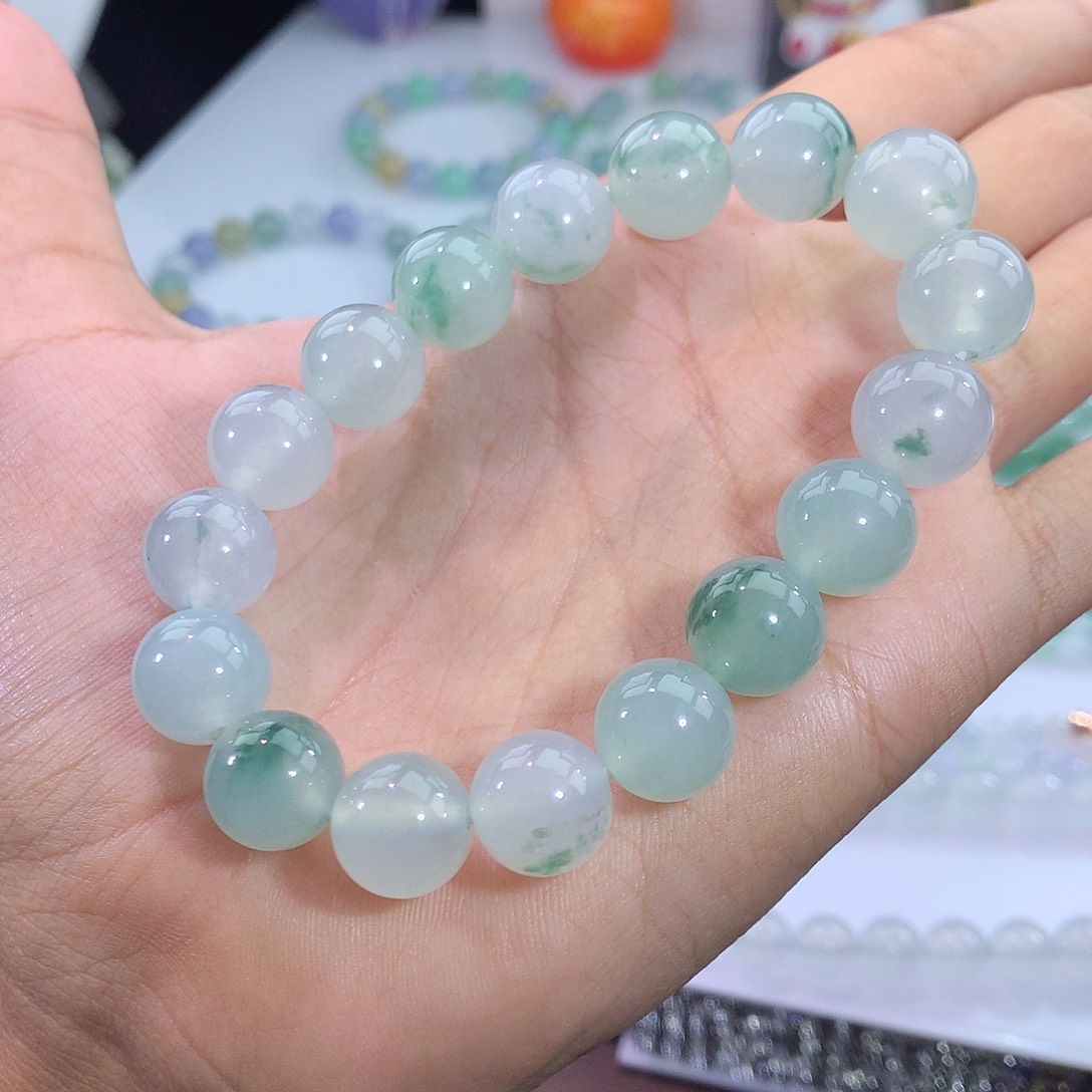 翡翠未镶嵌手链1号 冰飘绿花手串