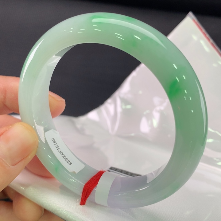 翡翠未镶嵌手镯正圈53