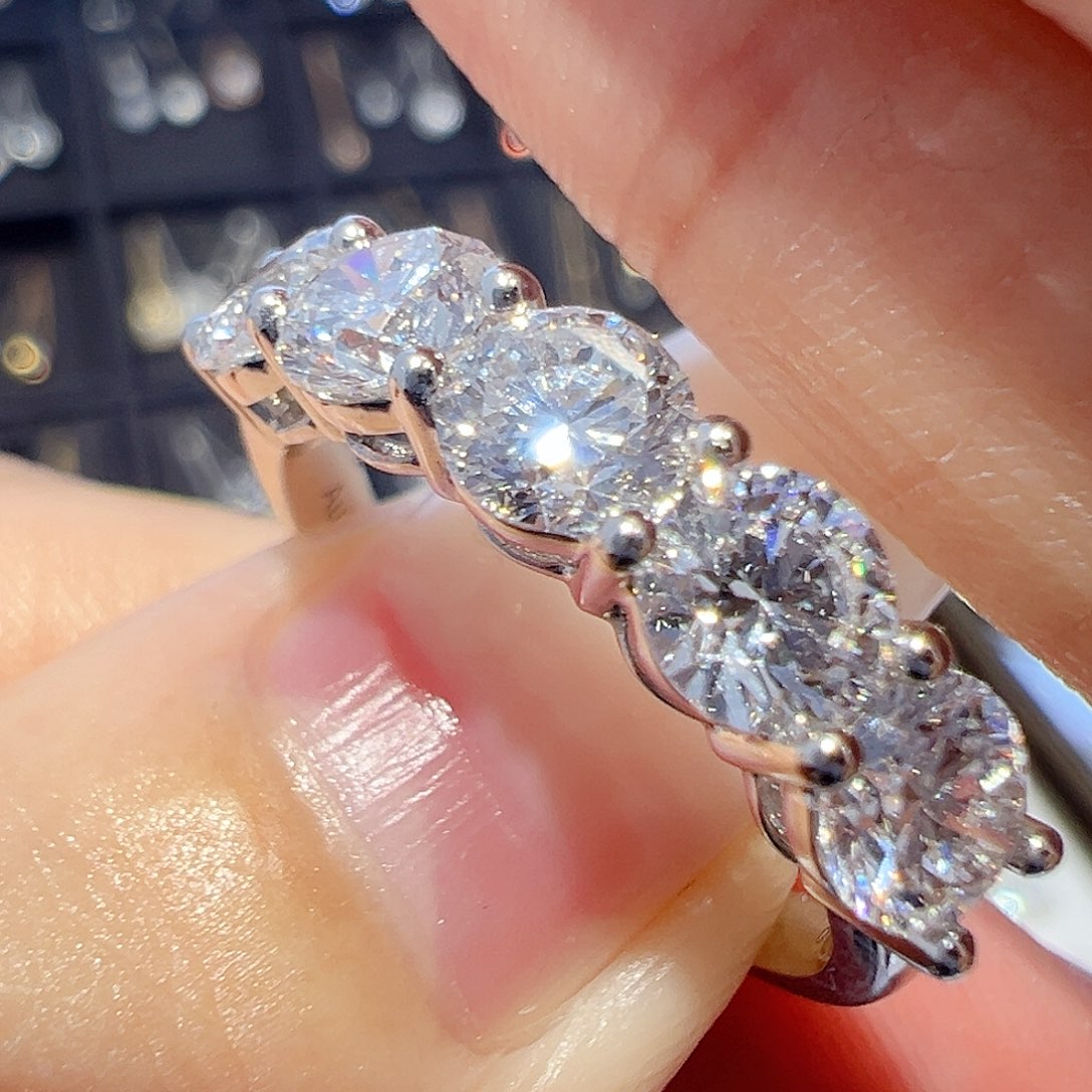 实验室培育钻石18K金镶嵌1.905