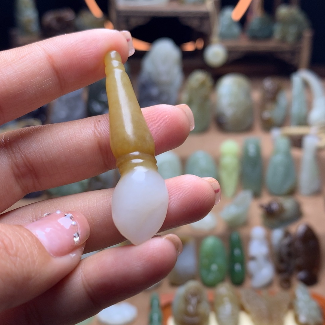 和田玉挂件未镶嵌