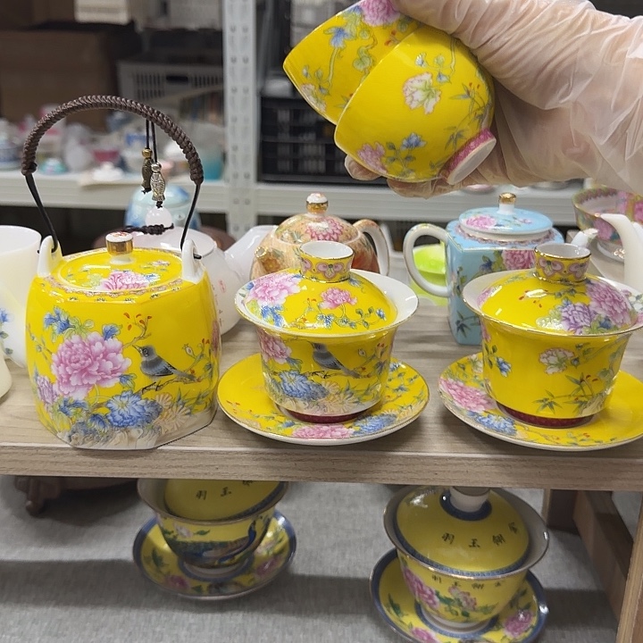 ****宫珐琅彩提梁壶➕两盖碗➕两杯