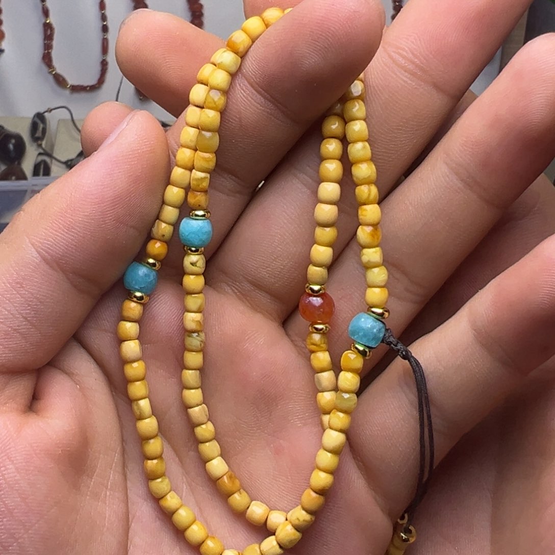 琥珀颈饰未镶嵌蜜蜡