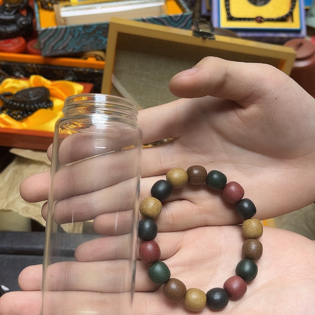 大叶紫檀（黑酸枝木类）