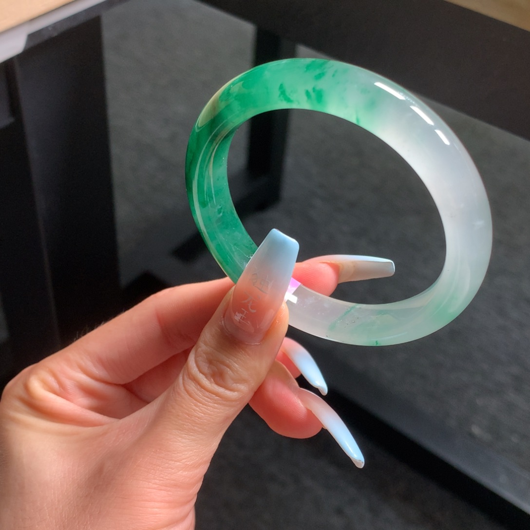 石英质玉手镯未镶嵌熊*猫