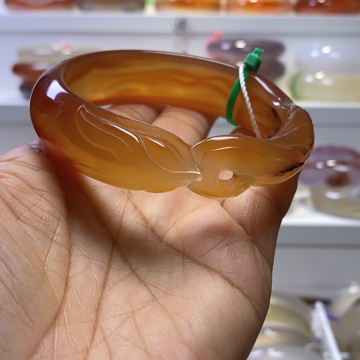 玛瑙/玉髓手镯未镶嵌