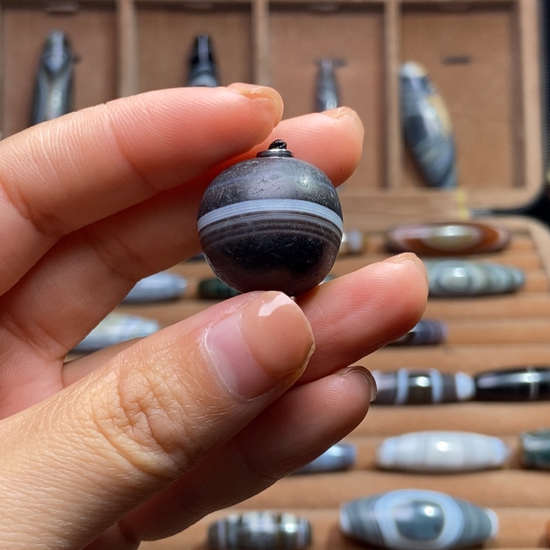 8***士玛瑙/玉髓未镶嵌颈饰