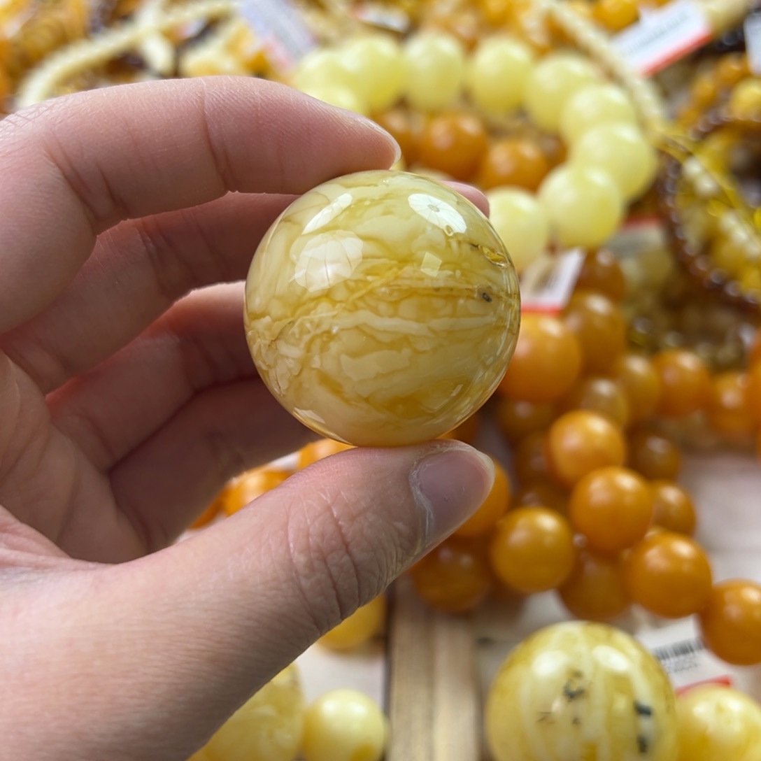 琥珀珠宝奇石未镶嵌