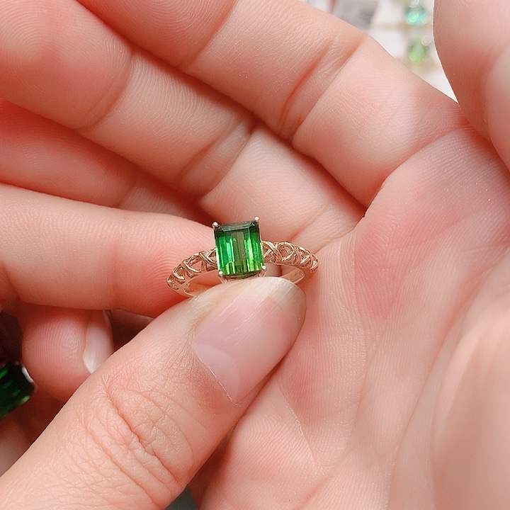 碧玺戒指18K金镶嵌5.8✖️6.6