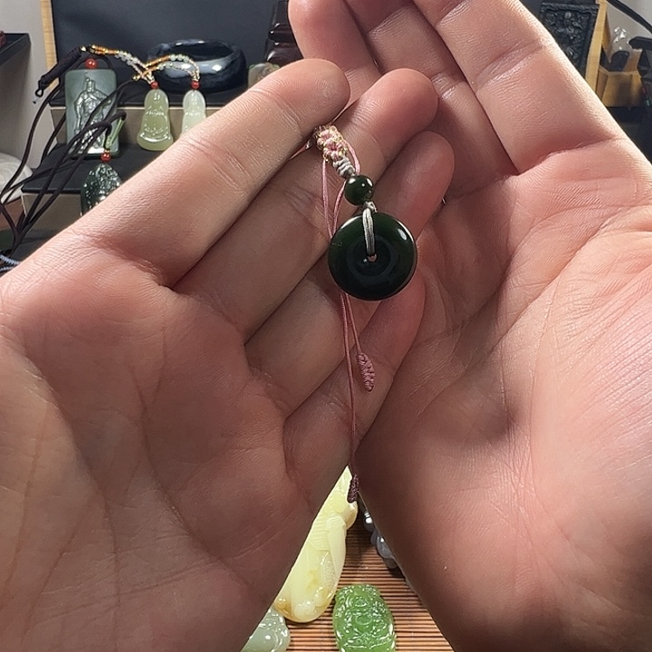 和田玉未镶嵌项链