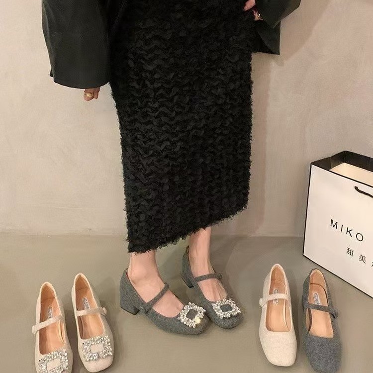 法式灰色高级感单鞋女鞋子春秋复古粗跟毛呢温柔仙女风高跟奶奶鞋