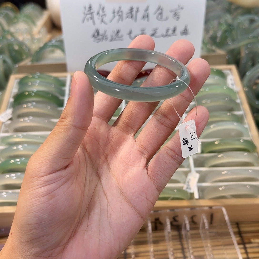 玛瑙/玉髓未镶嵌手镯圈口55.1