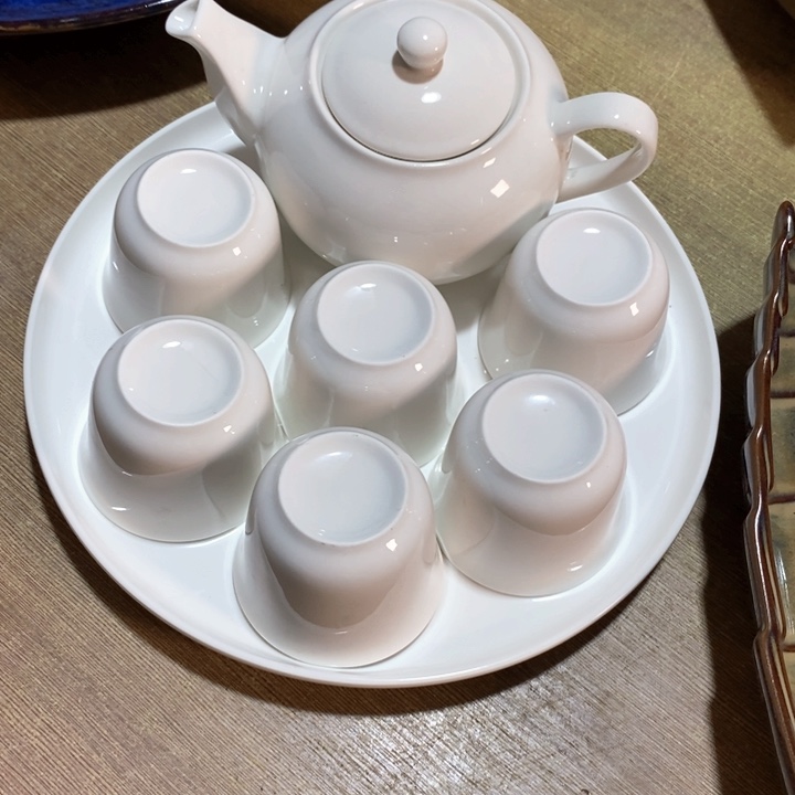 瓷片纯白瓷茶具一壶六杯一茶盘