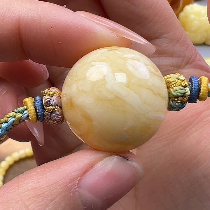 蜜蜡未镶嵌珠宝奇石