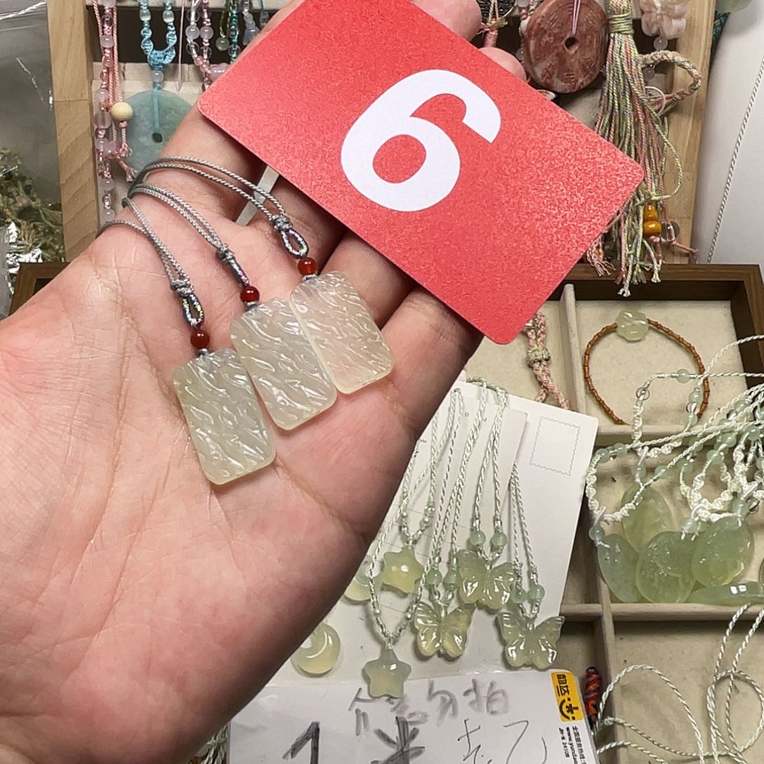 蛇纹石玉合金颈饰