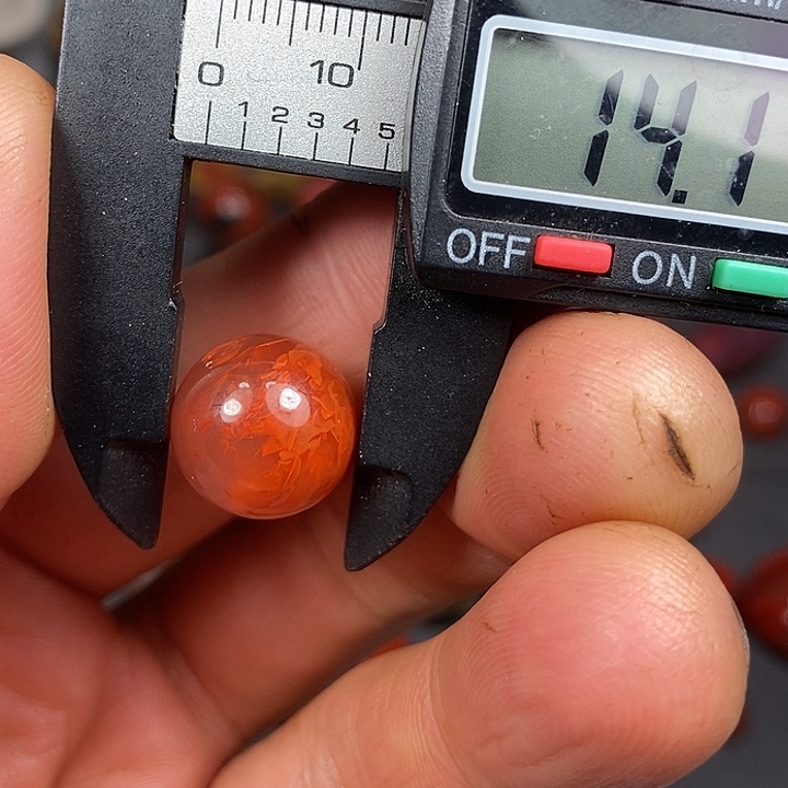 南红玛瑙未镶嵌车挂