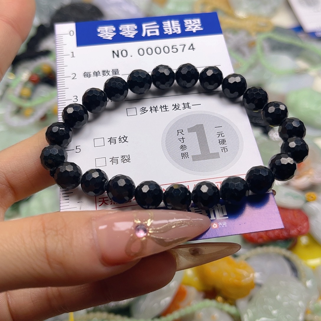 翡翠未镶嵌颈饰hhh