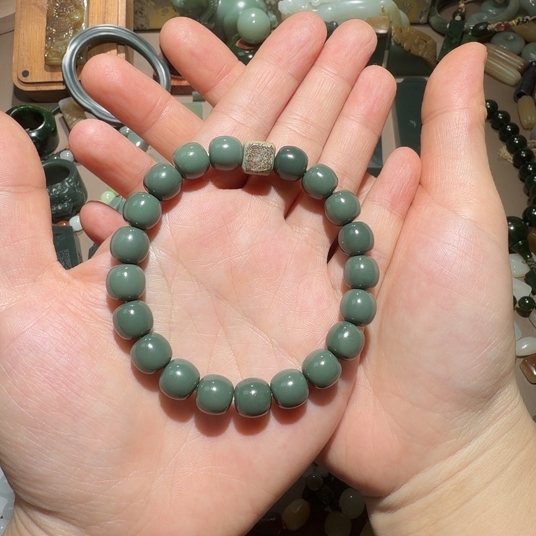 *****和田玉未镶嵌颈饰