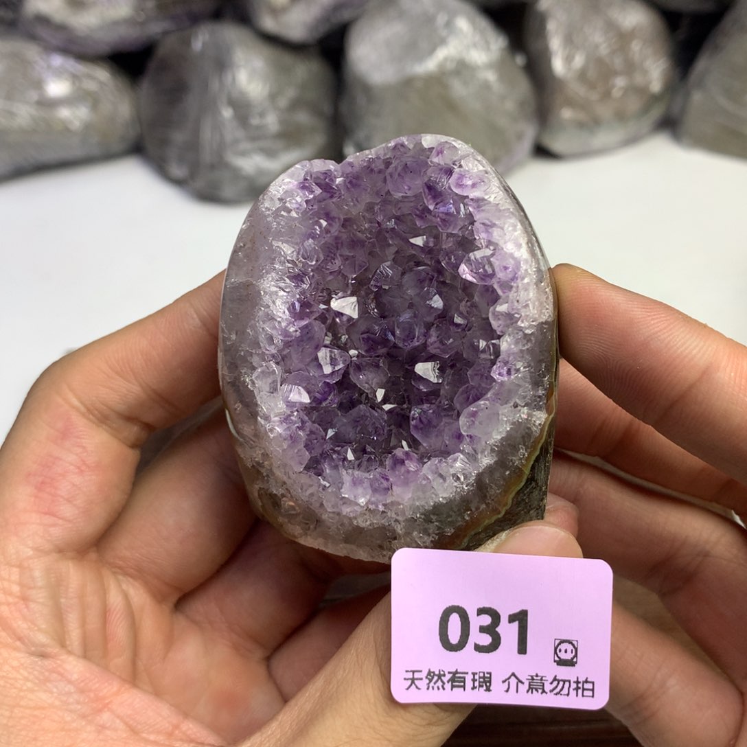 未镶嵌水晶大型摆件（非配饰）