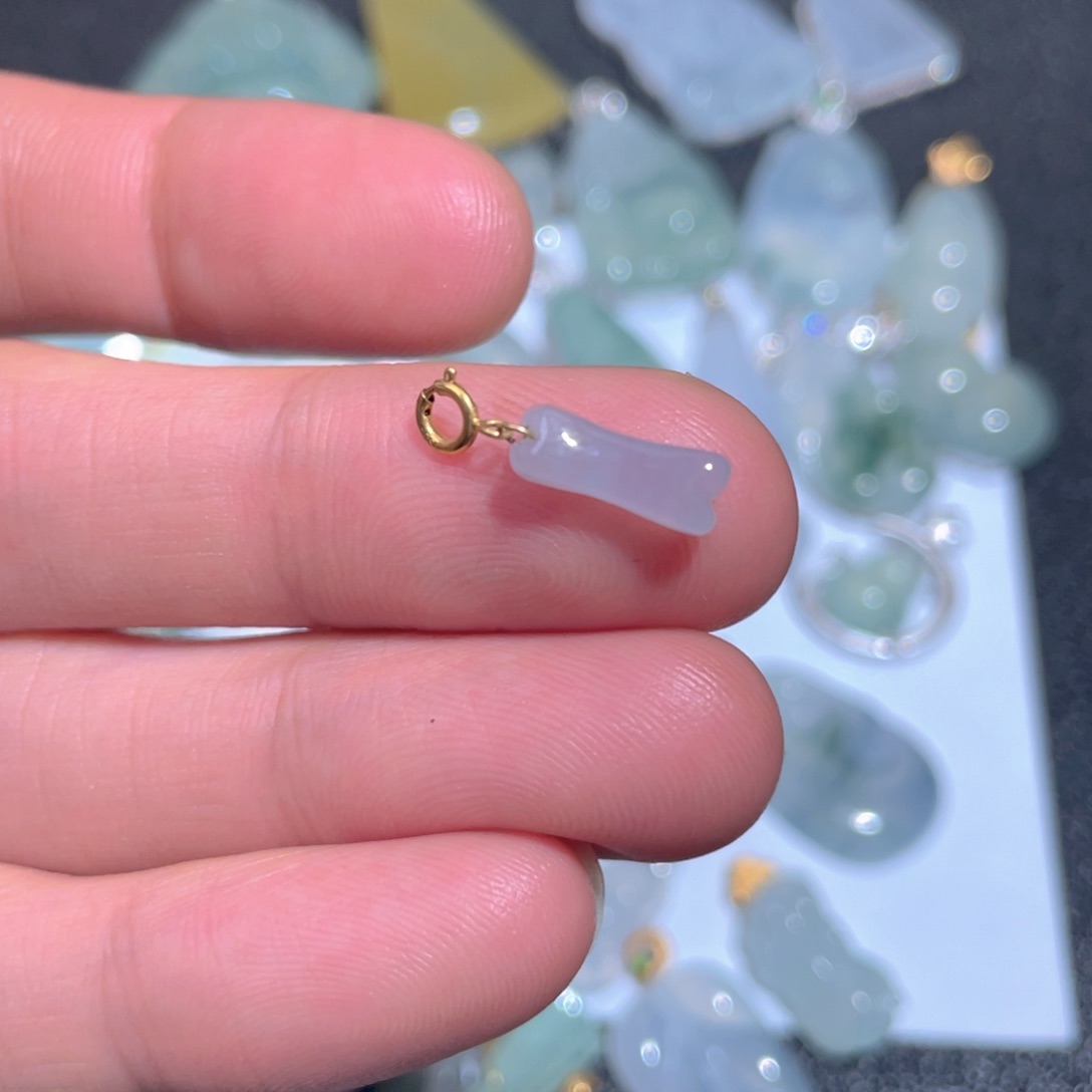 翡翠颈饰18K金镶嵌翡翠