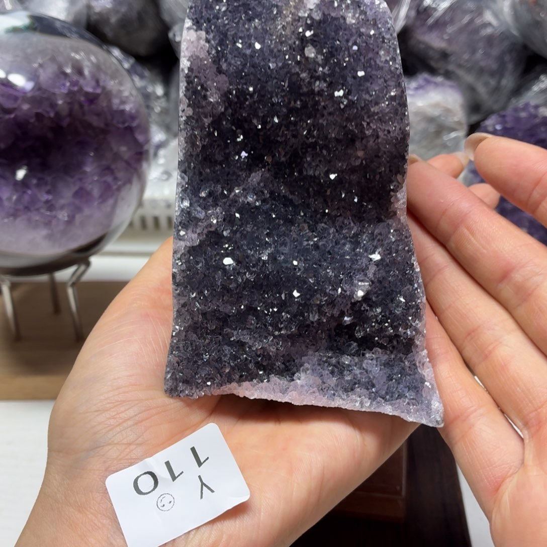 水晶摆件未镶嵌紫水晶