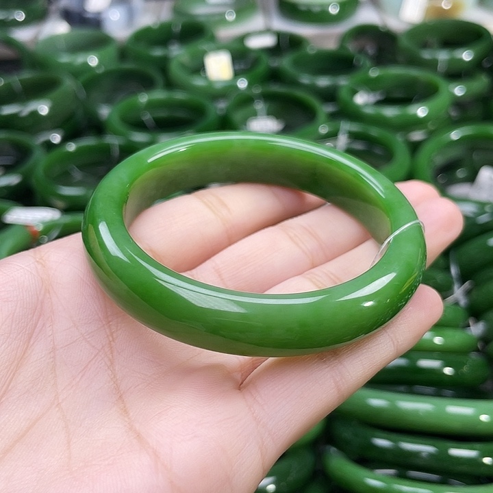 未镶嵌手镯和田玉（碧玉）