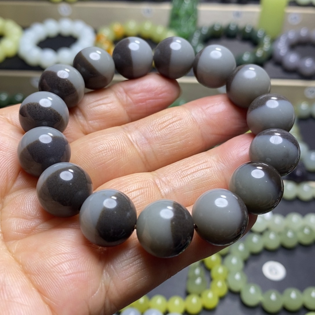 和田玉手串未镶嵌