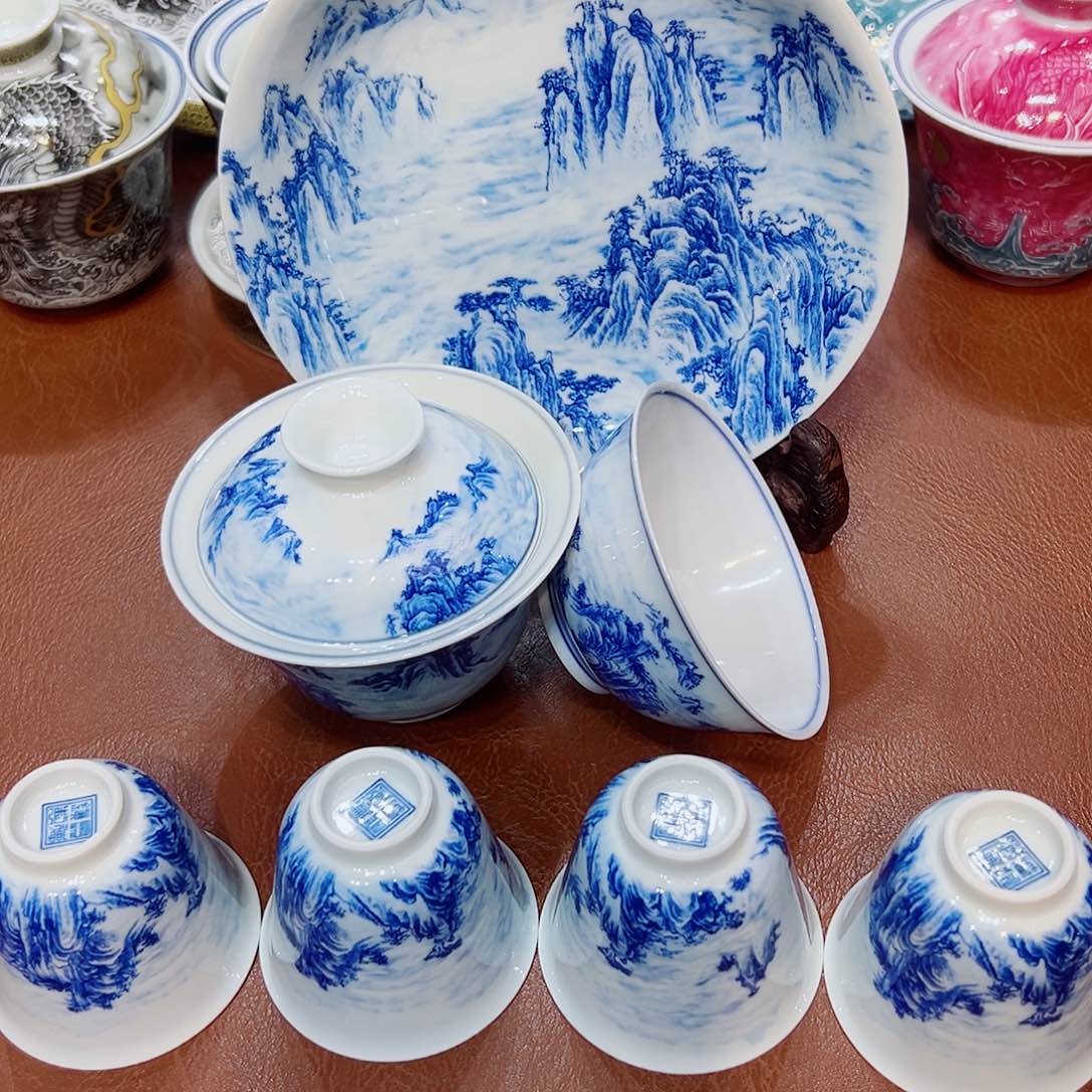摆件景德镇陶瓷学院等单位联合举办了