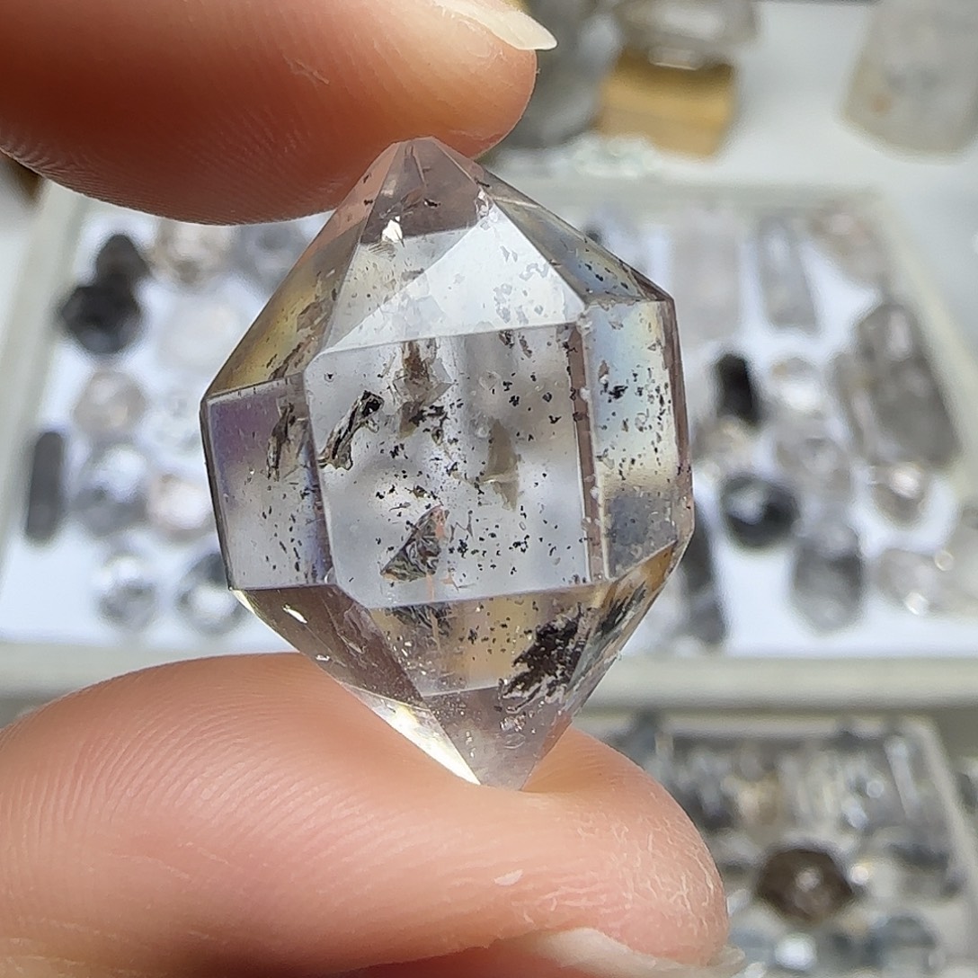 水晶珠宝半成品未镶嵌闪灵双尖随形