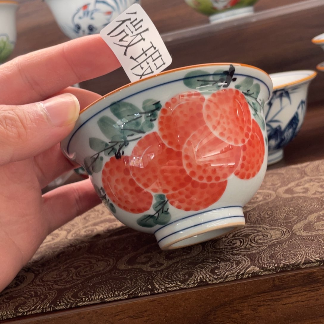 釉下手绘茶具微瑕