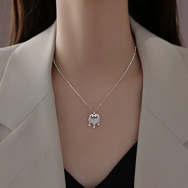 钛钢项链 百搭如意锁项链女时尚轻奢设计高级感颈链F901