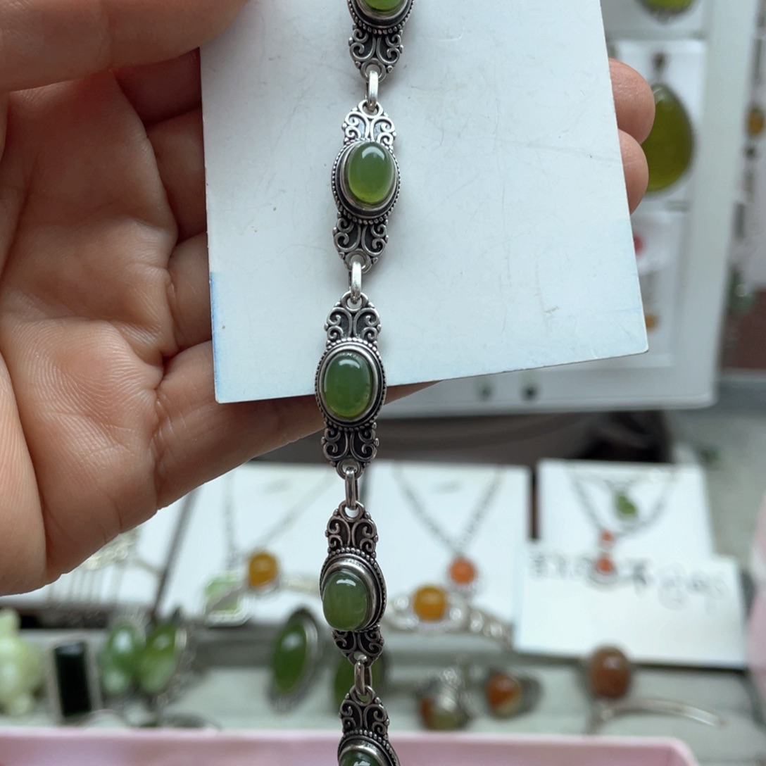 凤***音蛇纹石玉未镶嵌手链