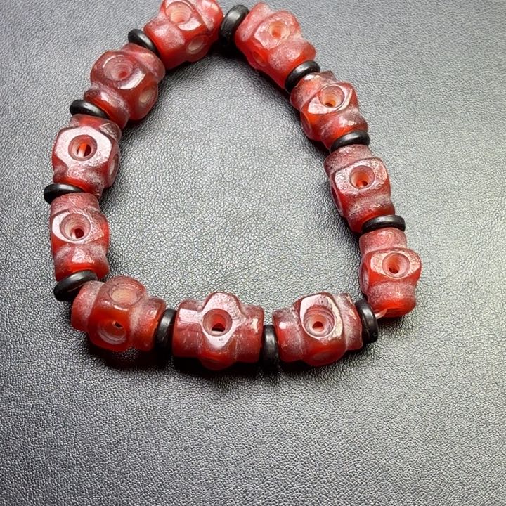 未镶嵌颈饰玛瑙/玉髓收****?