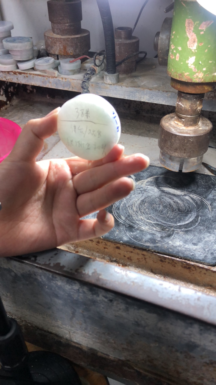 火火翡翠手镯定制