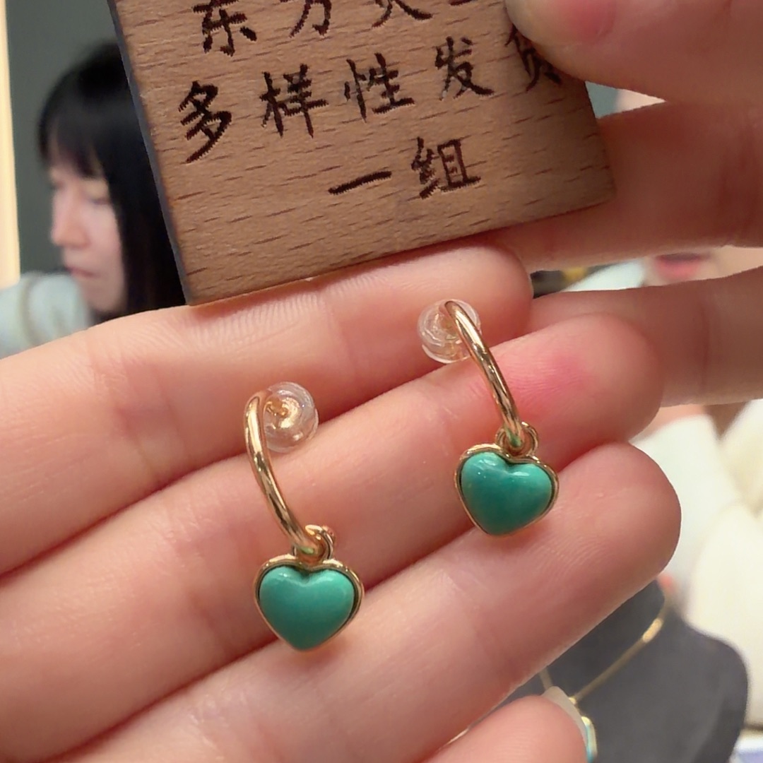绿松石银S925镶嵌耳饰