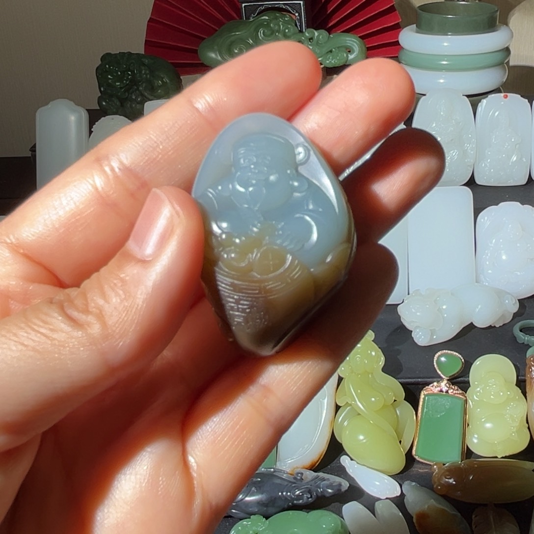 和田玉未镶嵌吊坠(赠链)