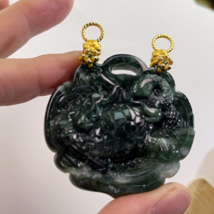 翡翠吊坠(赠链)未镶嵌代编织