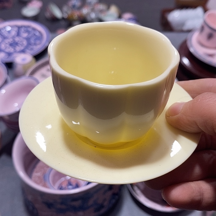 其他陶黄稀土花口杯 一杯一碟