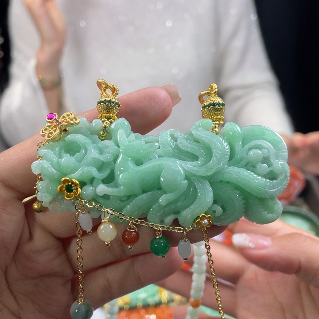 翡翠颈饰未镶嵌代编织