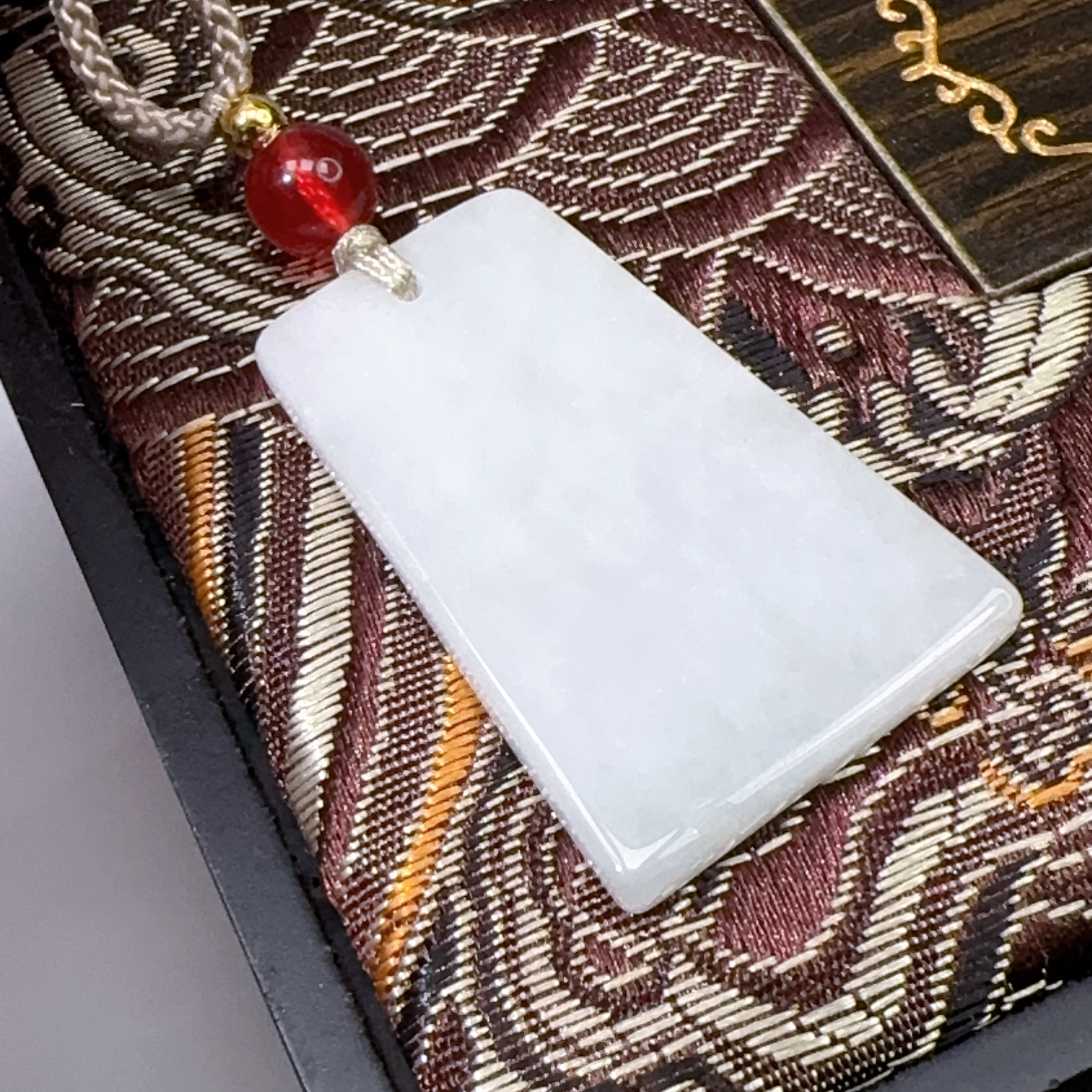 天然a货翡翠吊坠