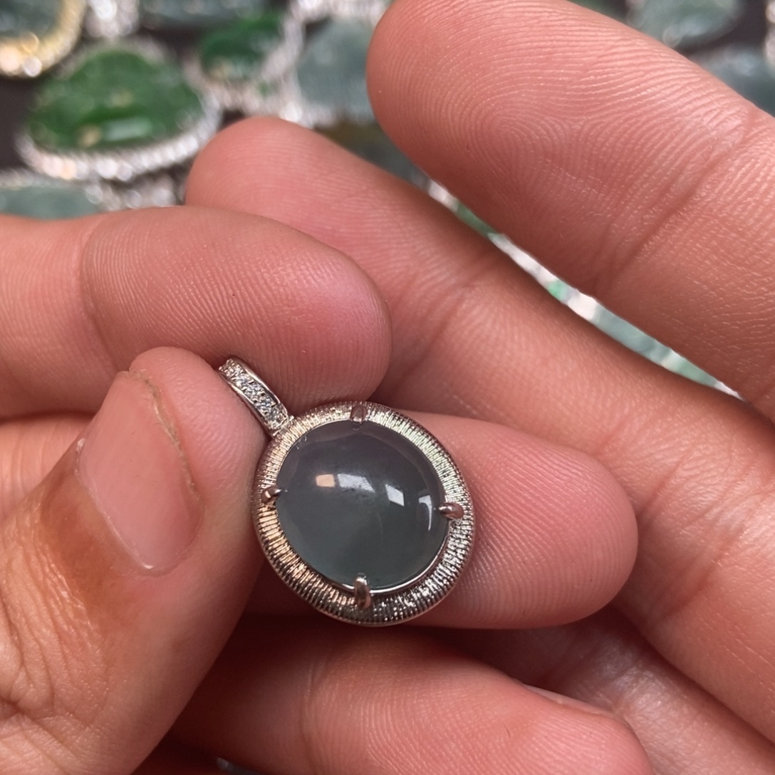 翡翠未镶嵌吊坠(不含链)