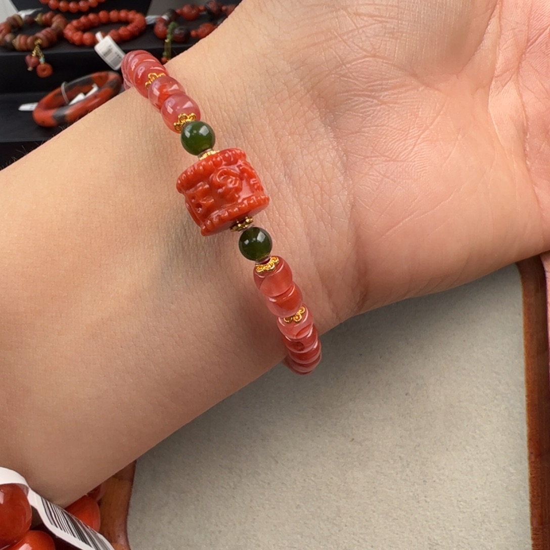 南红玛瑙未镶嵌（飘花直切手串5.5mm