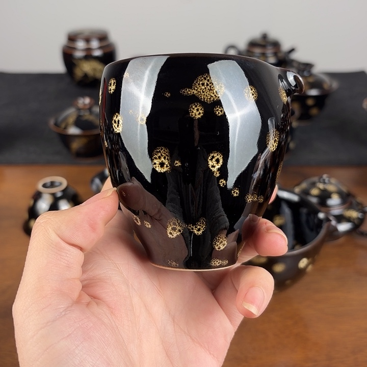 瓷点彩鹧鸪斑手握公道杯