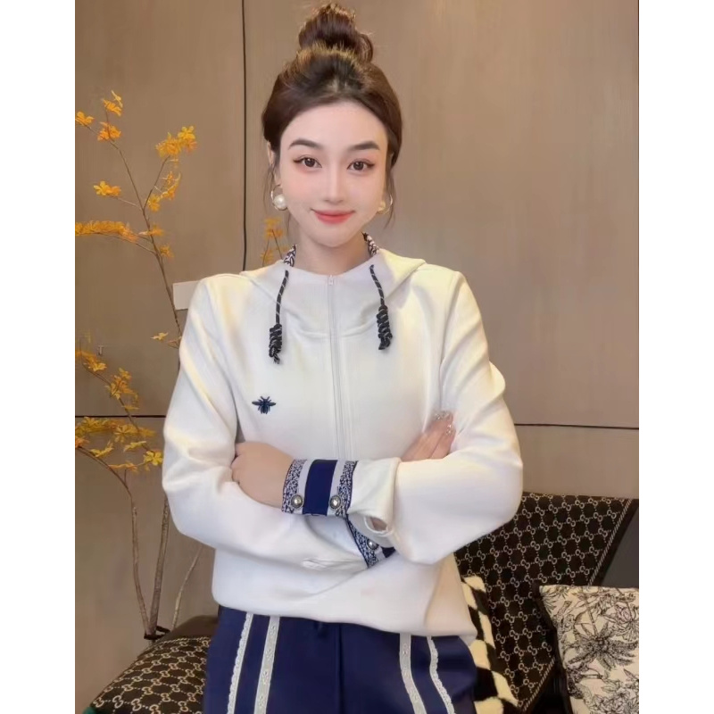 【橘子定制】2025新款秋季百搭轻奢刺绣休闲长袖卫衣女-X7121
