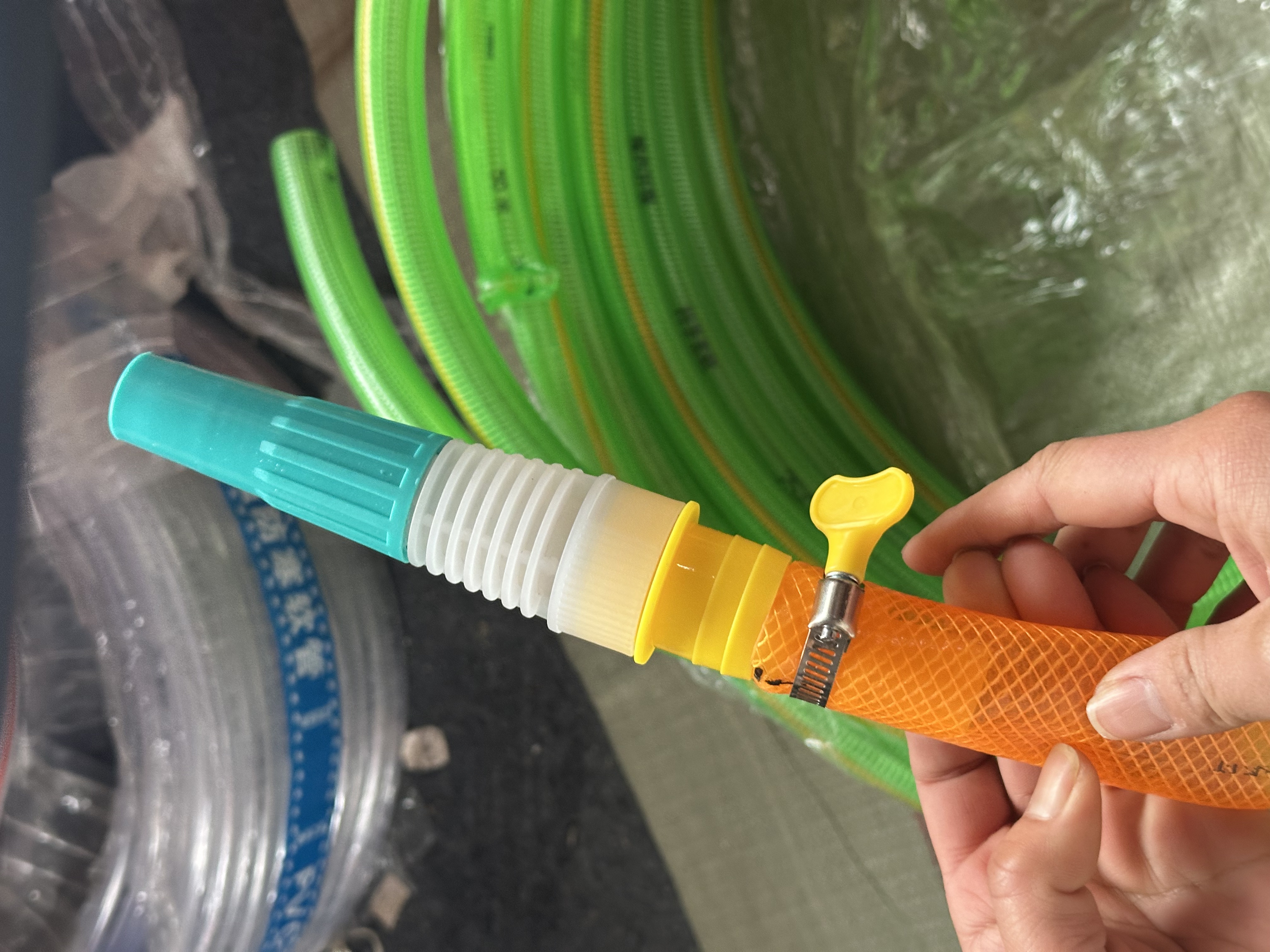 洒水喷头浇花灌溉洗车果园园林通用可调节多功能喷头