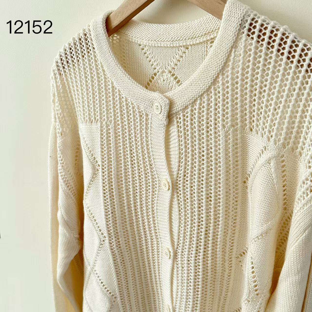 12152（部分无水洗唛，介意慎拍）WANGDANV新款净版镂空五粒扣开衫