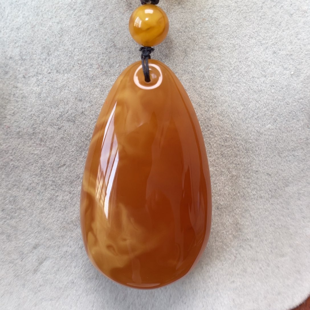 蜜蜡未镶嵌颈饰蜜蜡