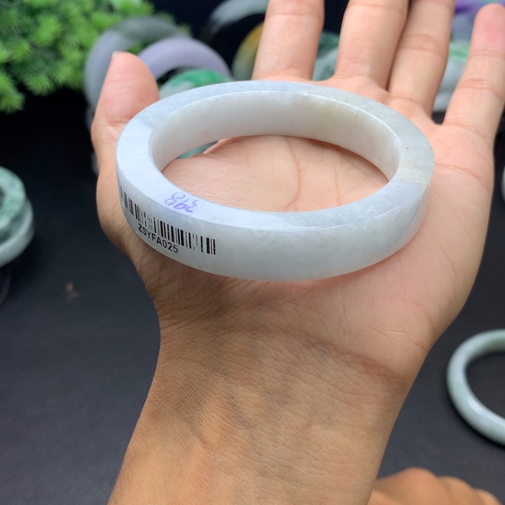 未镶嵌天然翡翠定制翡翠
