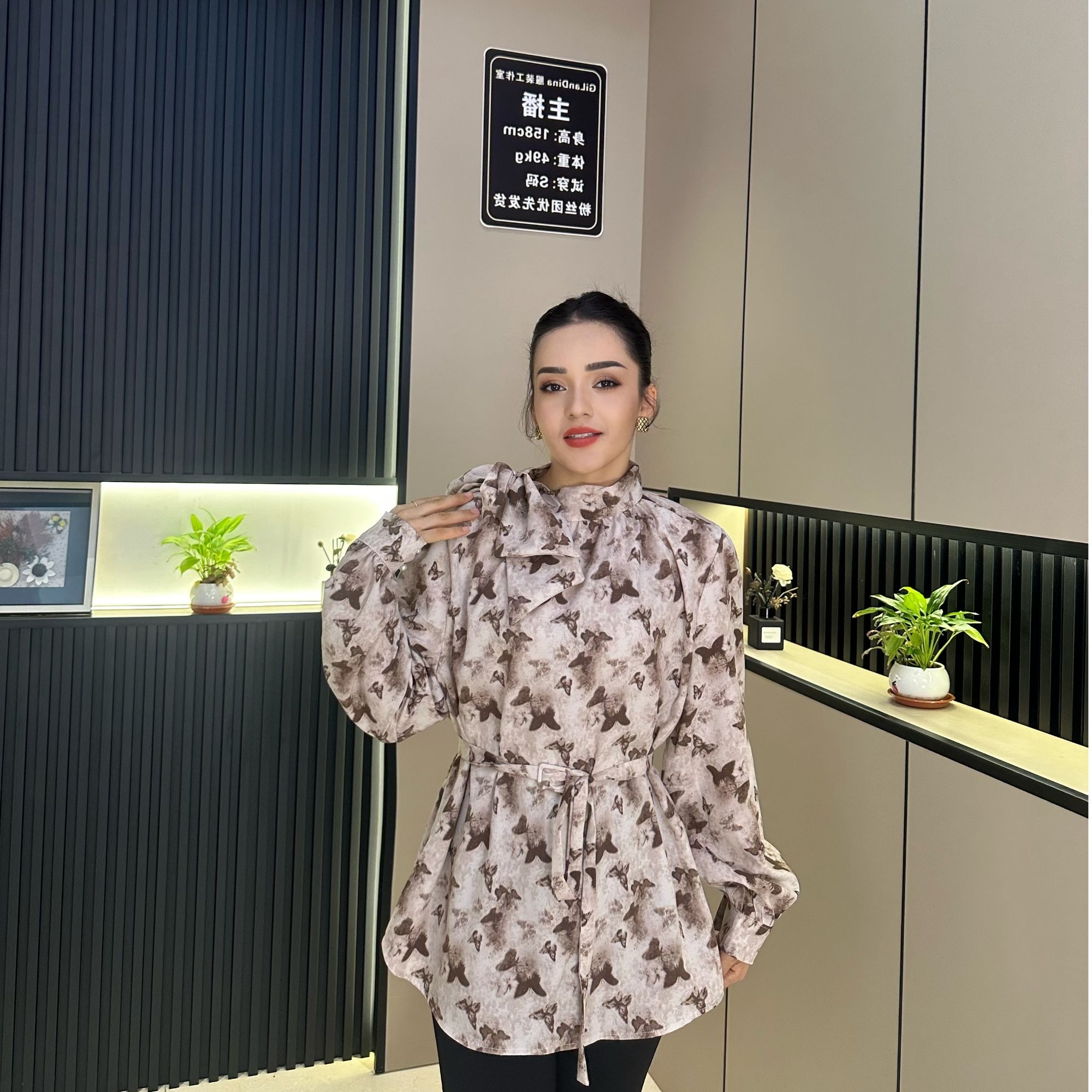 2025年新款爆款 长款长袖印花春季高领百搭系带常规衬衫常规0009