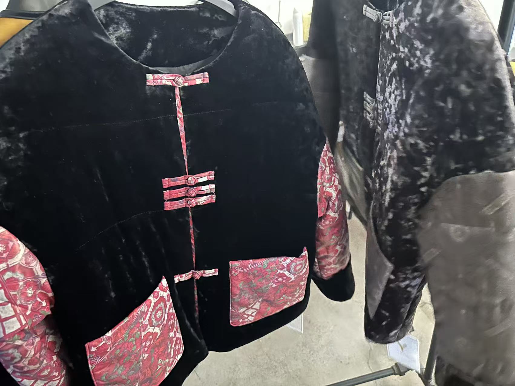 【桃雾】中式国潮风短款丝绒盘扣棉服女冬装新款复古提花棉衣G9309