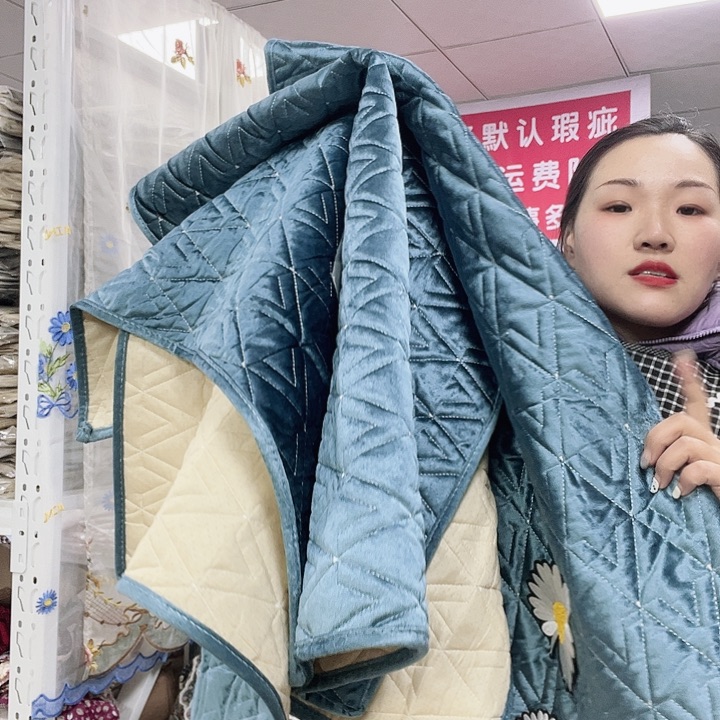 毛绒啦咯啦咯啦咯啦咯啦